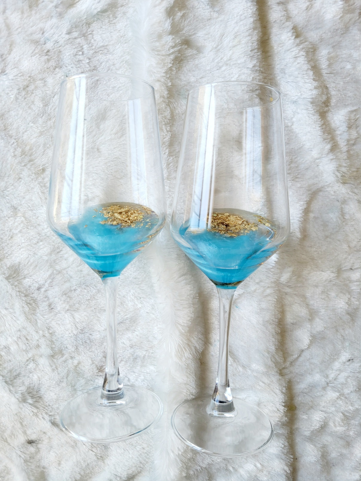 Glam Wine Glass-Light Blue – Debbie's Artistry - Main Image